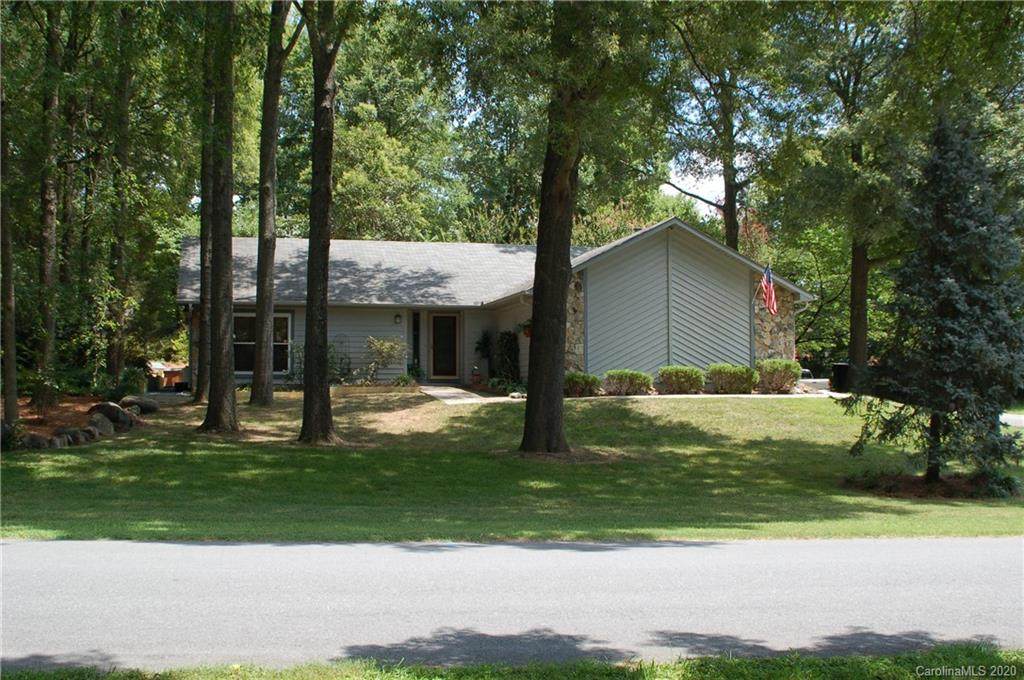 7365 Elwood Drive - Photo 1