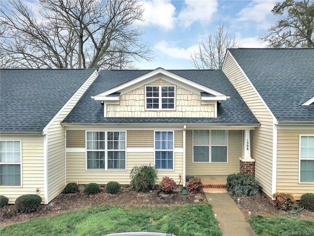 1508 Tiana Way - Photo 1