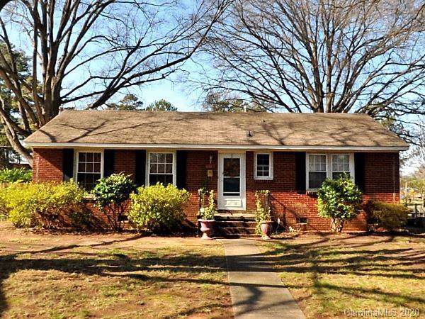 1320 Hartford Avenue - Photo 1