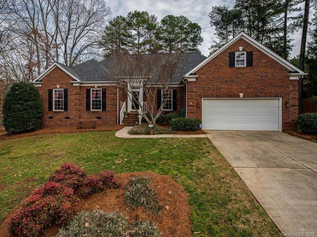 103 Monterey Drive - Photo 1