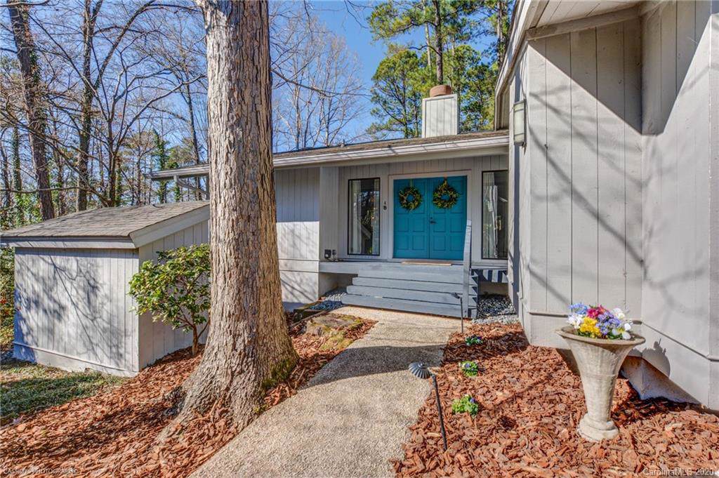 4 Five Oaks Lane - Photo 1