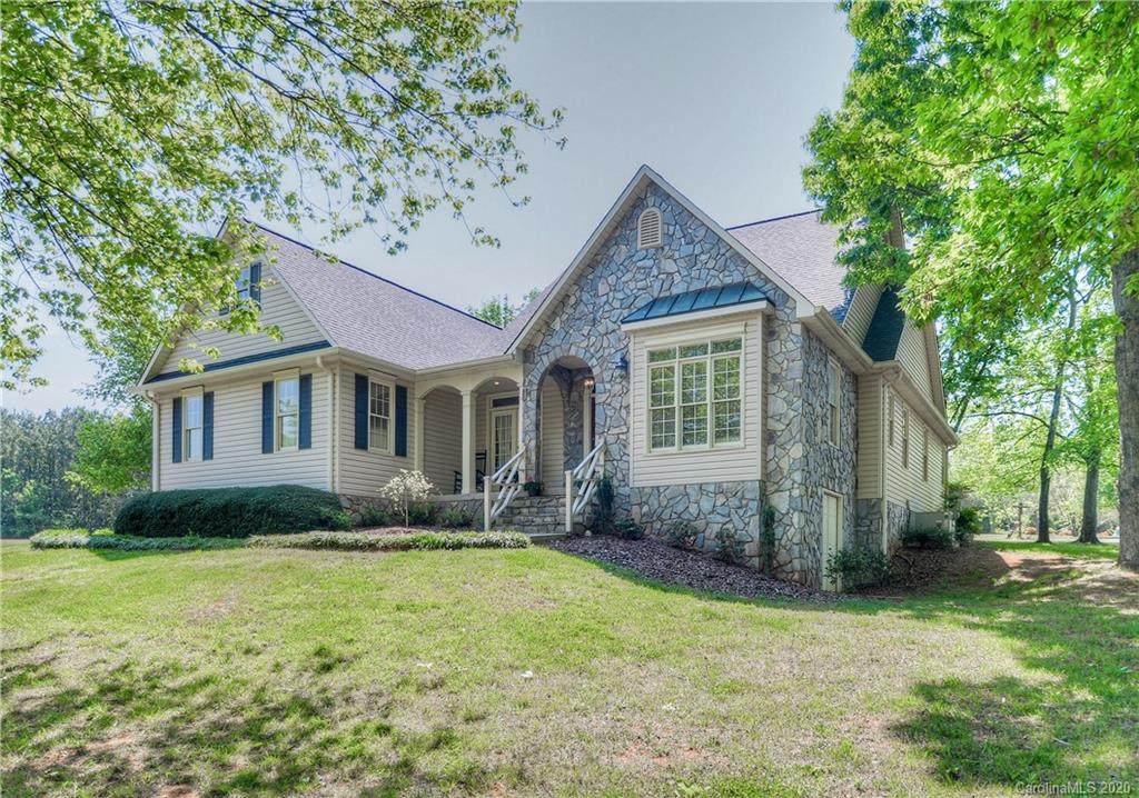 3204 Wentworth Street - Photo 1