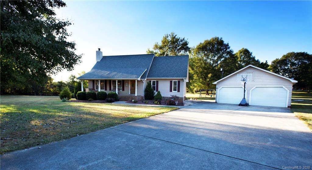 113 Dogwood Circle - Photo 1