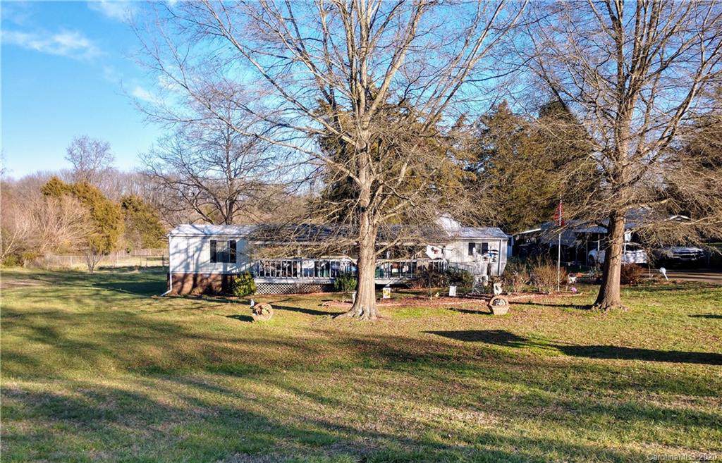 530 Sportsman Drive - Photo 1