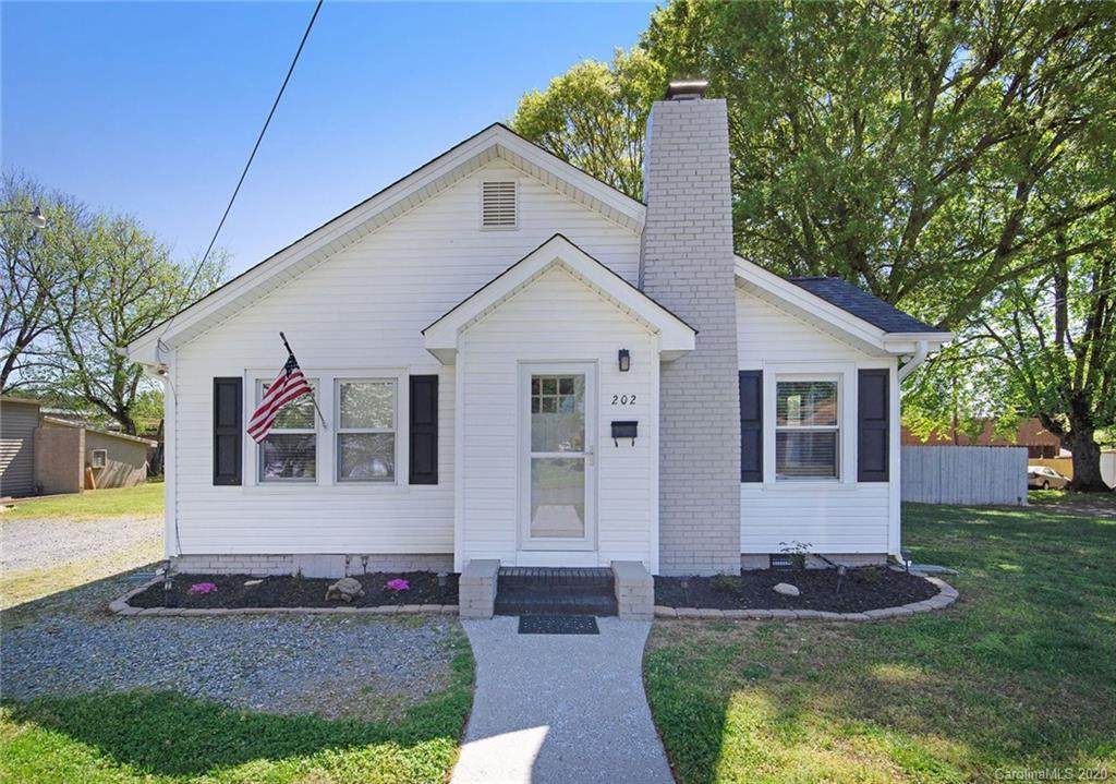 202 9th Street - Photo 1