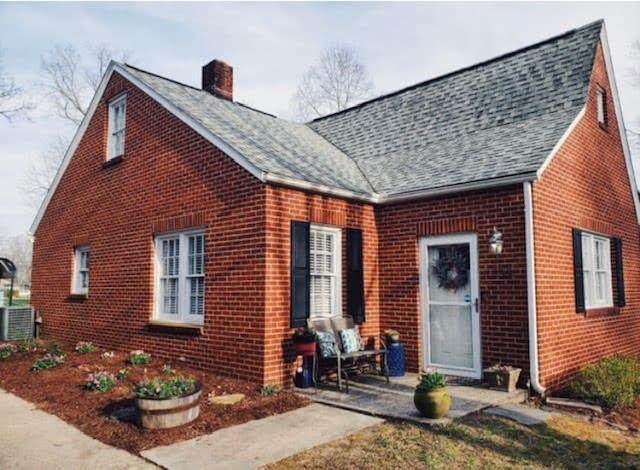 708 6th Street - Photo 1
