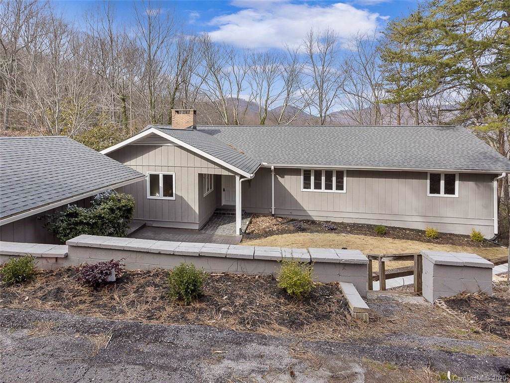 530 Hogback Mountain Road - Photo 1