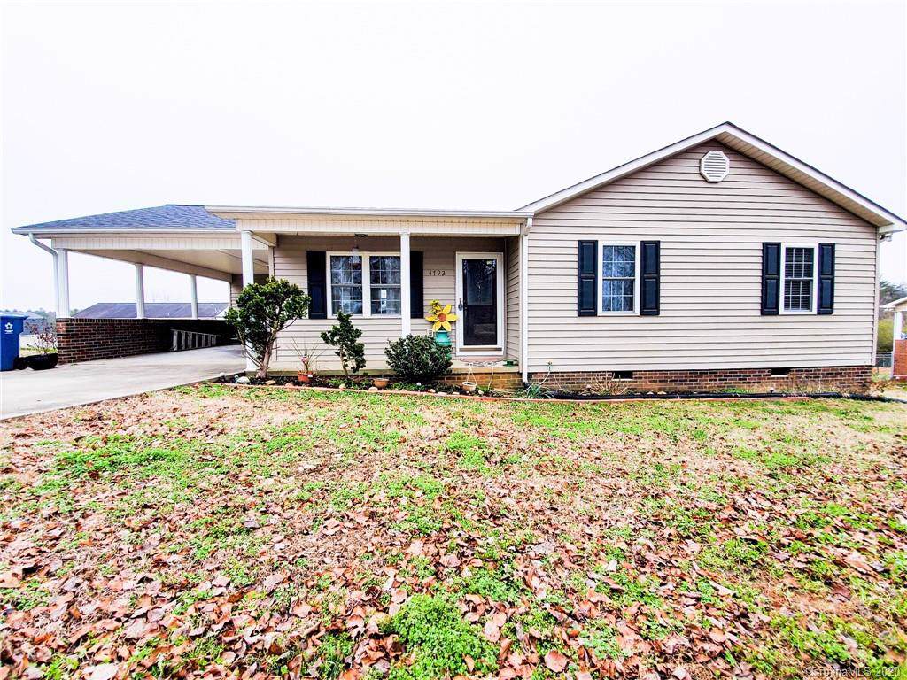 4792 Lakeview Acres Road - Photo 1
