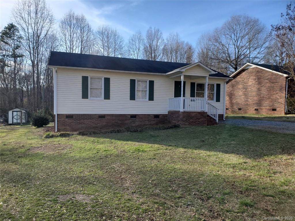 348 Pine Avenue - Photo 1