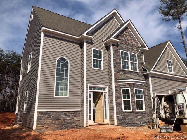 134 Holly Springs Loop - Photo 1