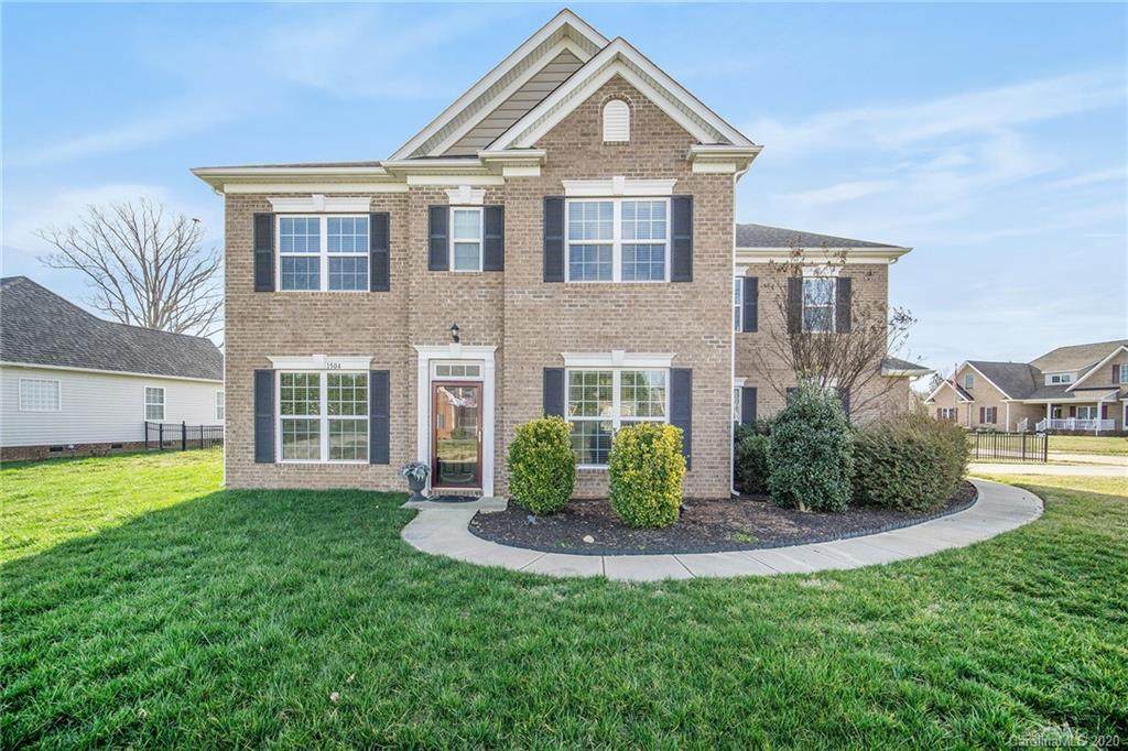 1504 Williamsburg Drive - Photo 1