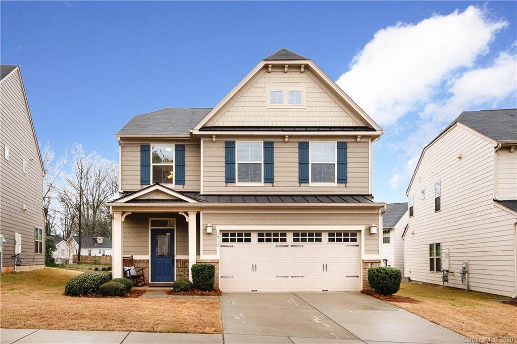 1912 Fleetwood Drive - Photo 1