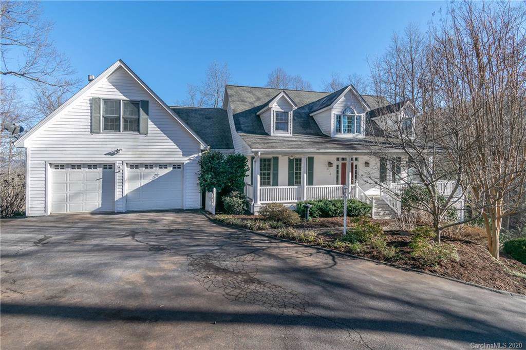 512 Claremont Drive - Photo 1