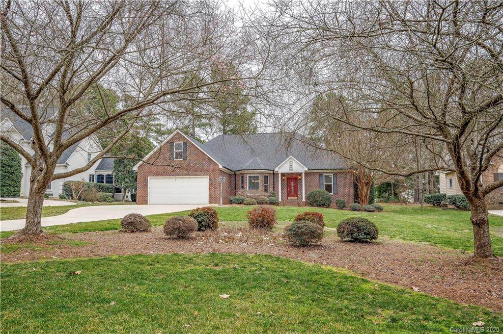 8008 Saint Andrews Lane - Photo 1 8008 Saint Andrews Lane - Photo 1