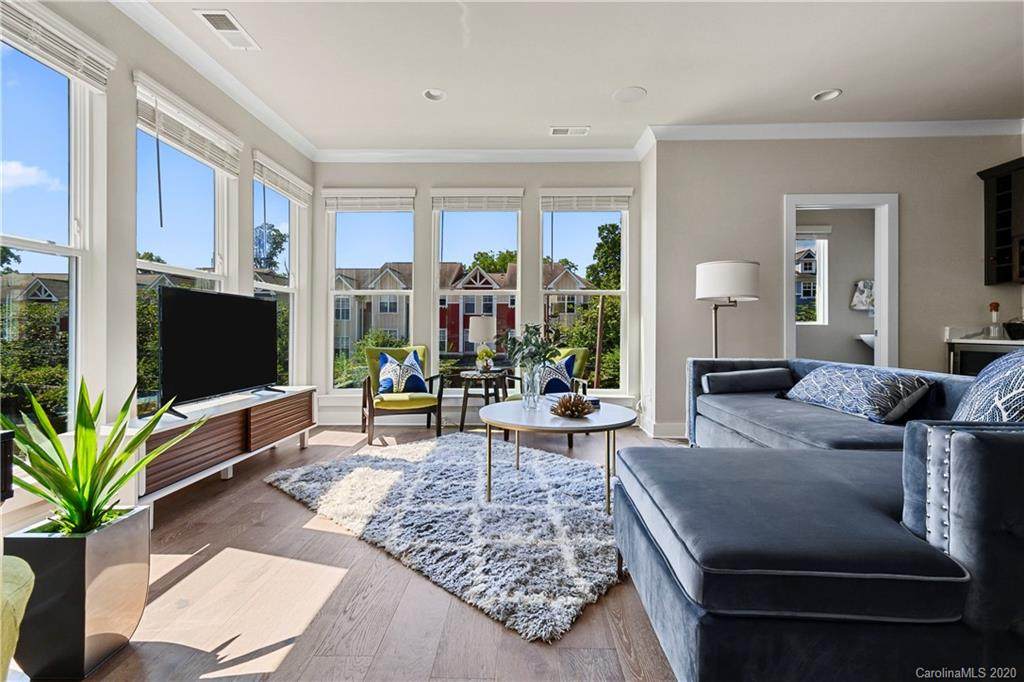 324 Uptown West Drive - Photo 1
