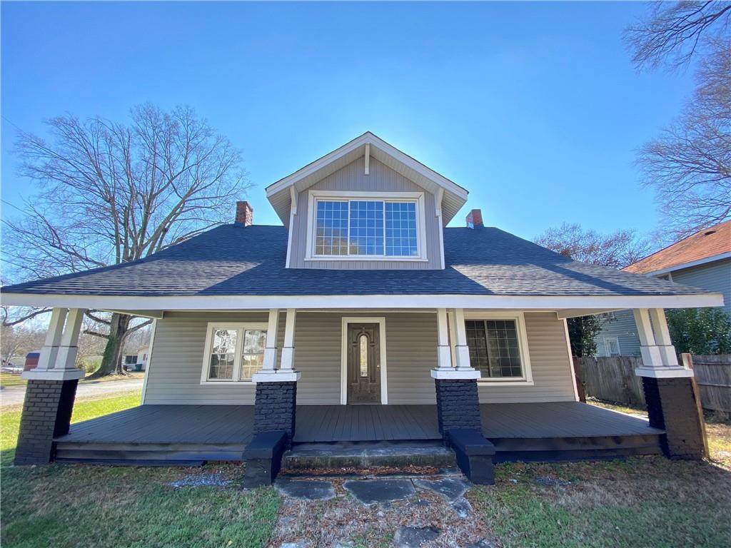 303 W D Street - Photo 1
