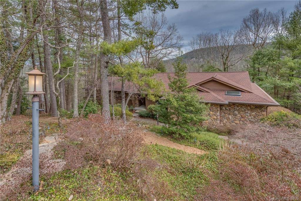 215 Pheasant Run - Photo 1