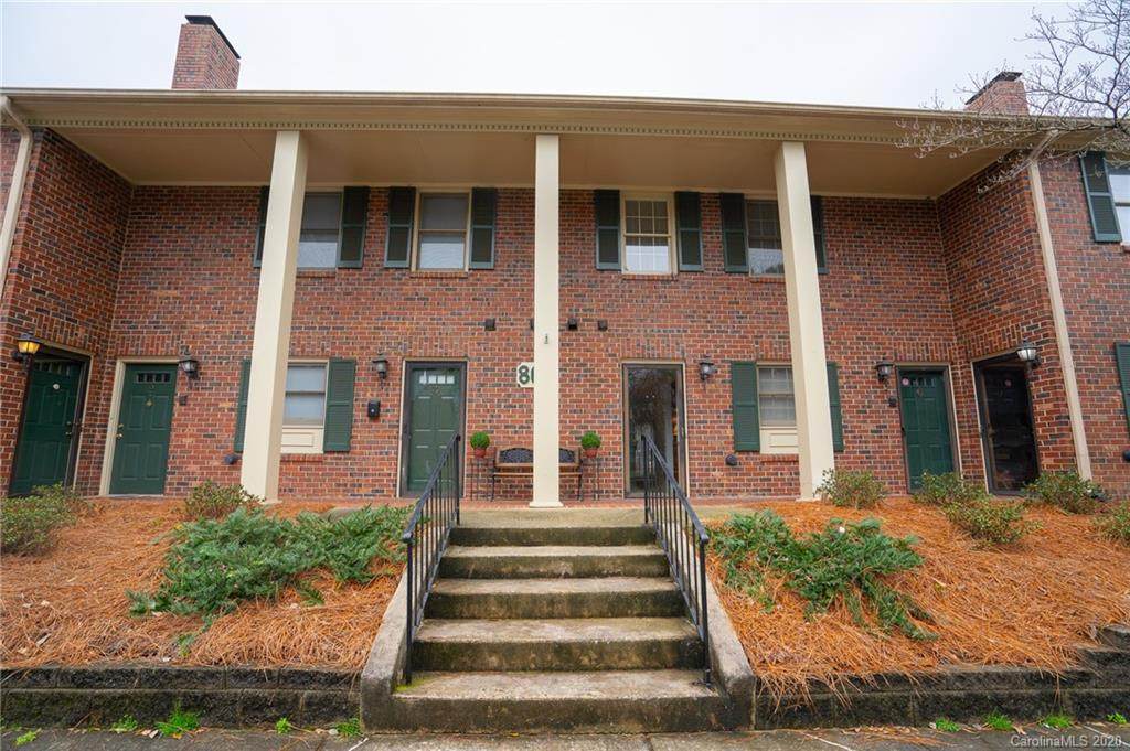 805 Cornwallis Avenue - Photo 1
