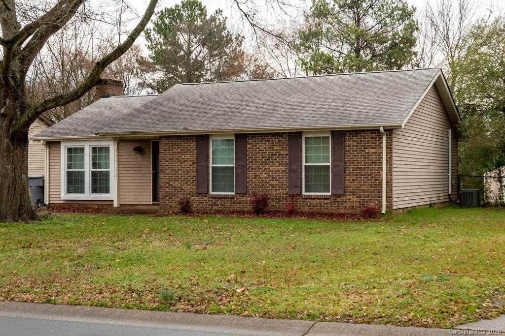 3134 Old House Circle - Photo 1