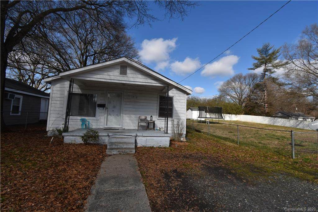 1312 Jay Avenue - Photo 1