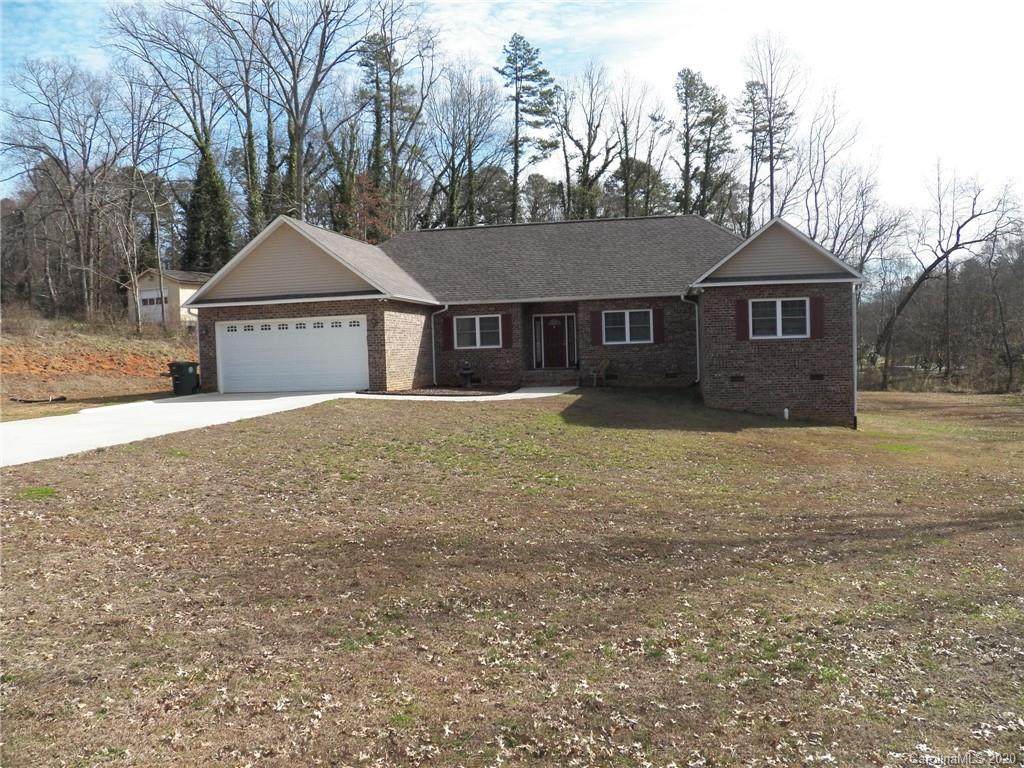 201 Willow Road - Photo 1