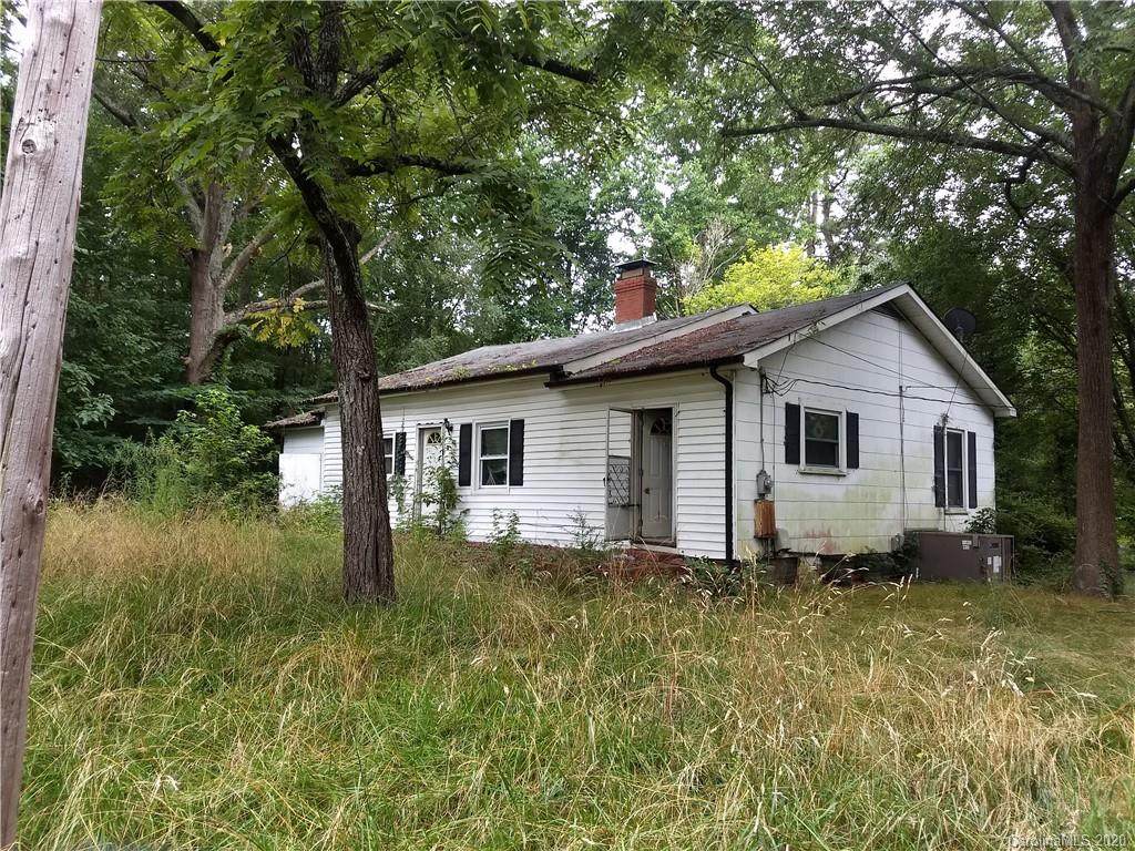 3120 Weddington Avenue - Photo 1