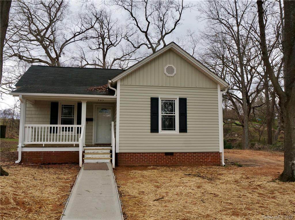 405 Oak Circle - Photo 1