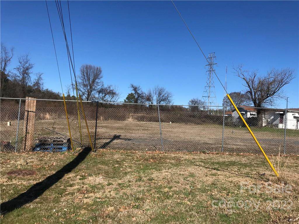 132 Austin Drive - Photo 1