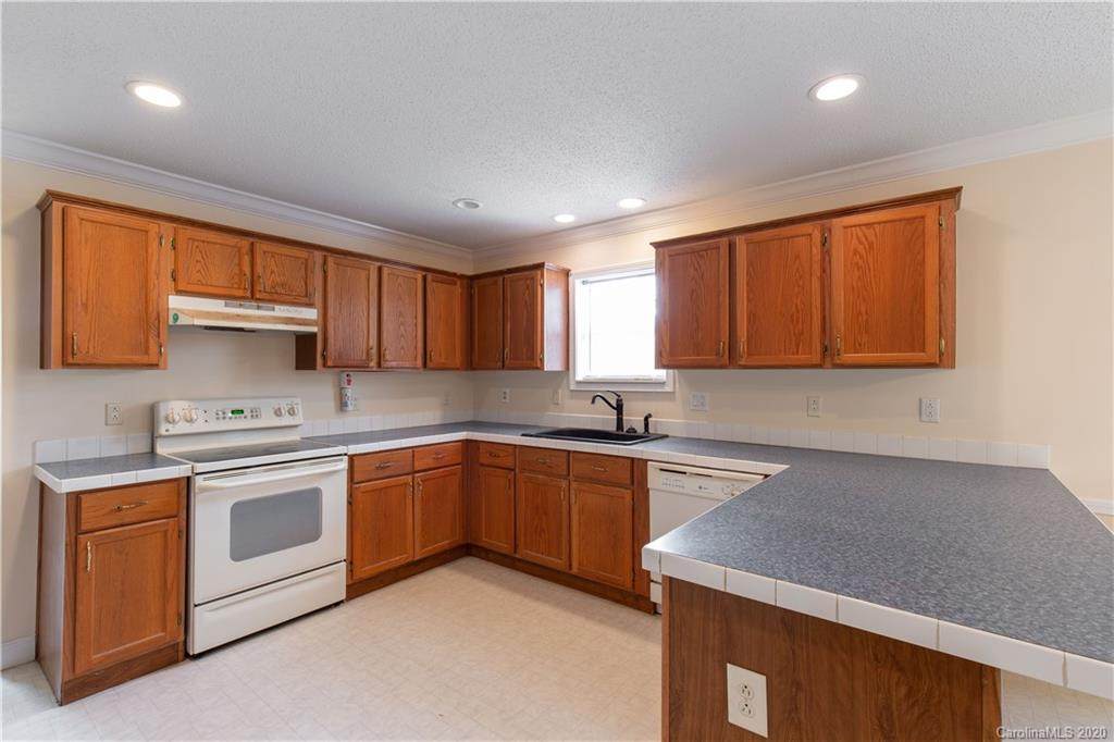 9537 Anne Taylor Road - Photo 1