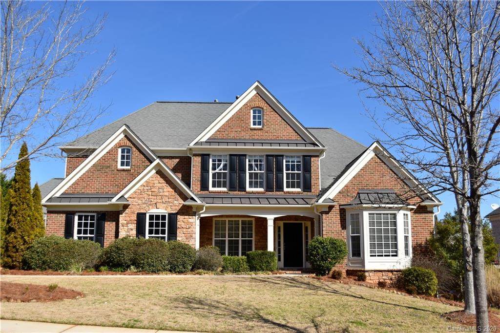 439 Willow Brook Drive - Photo 1