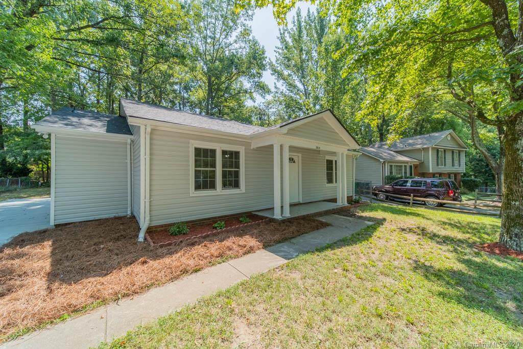 2814 Meadowcliff Drive - Photo 1