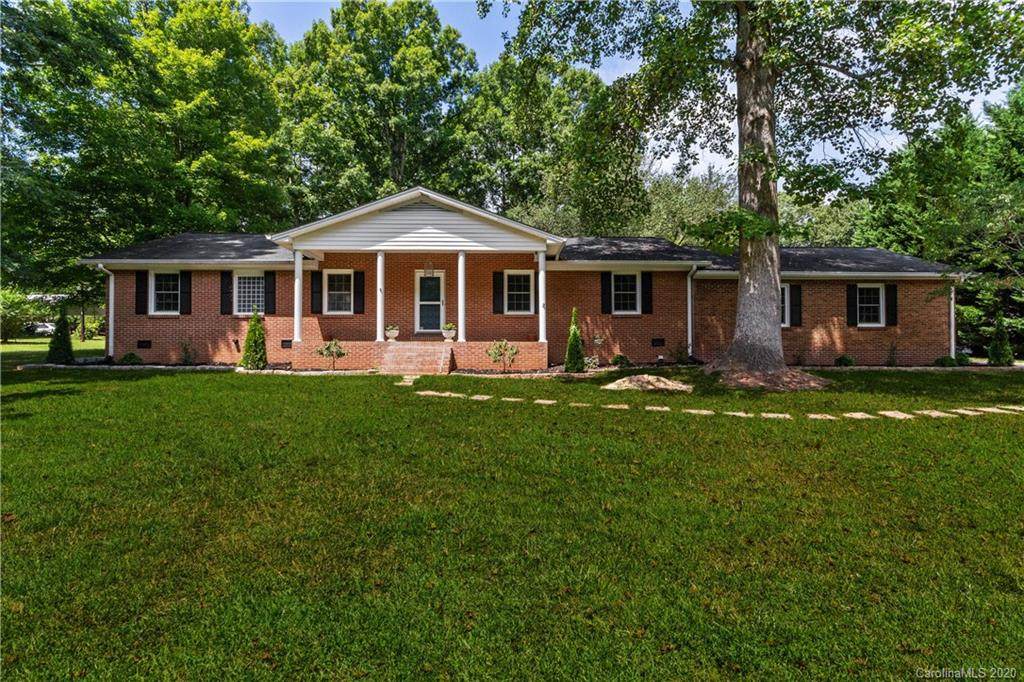445 Rainbow Circle - Photo 1