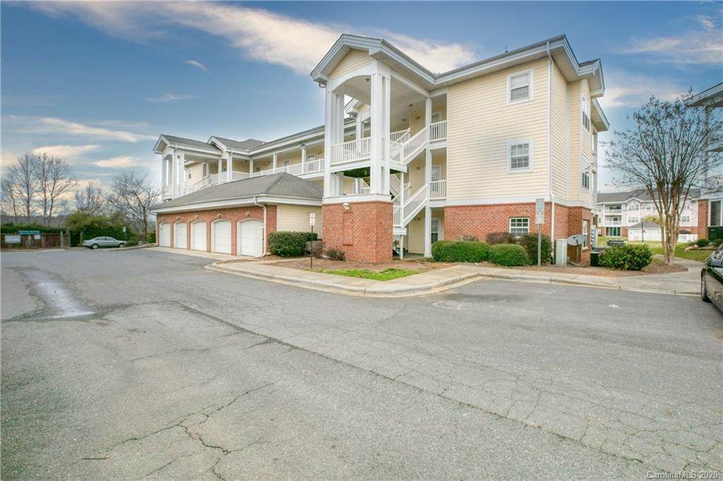 8929 Meadow Vista Road - Photo 1