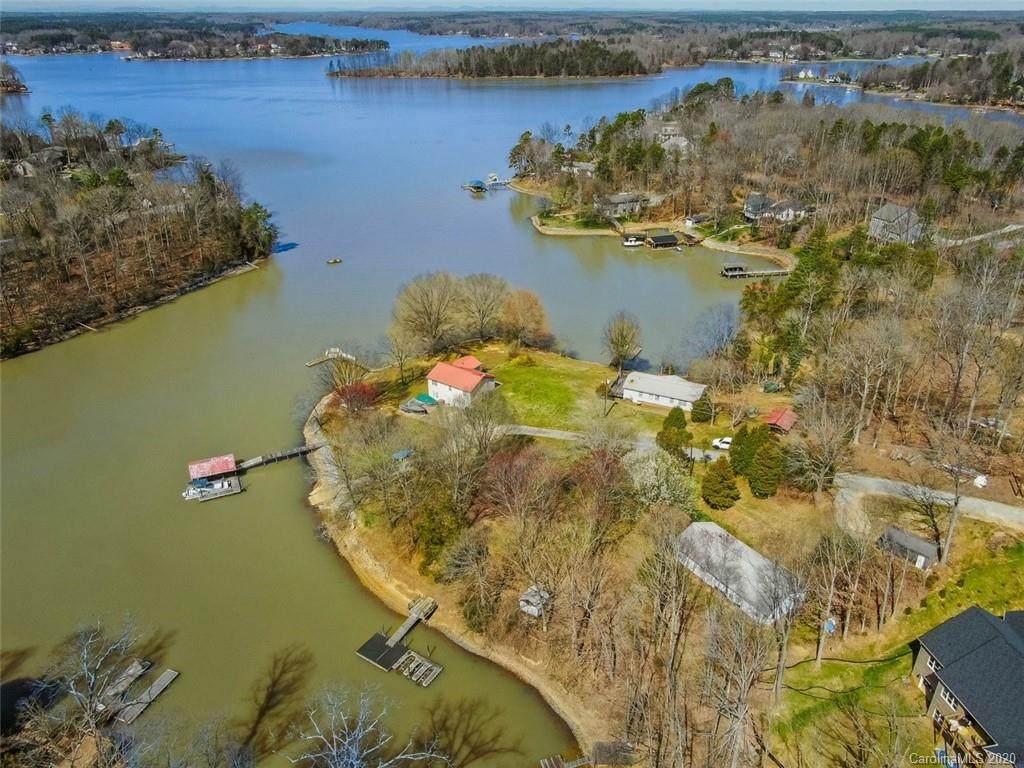 135 Hollycock Lane - Photo 1