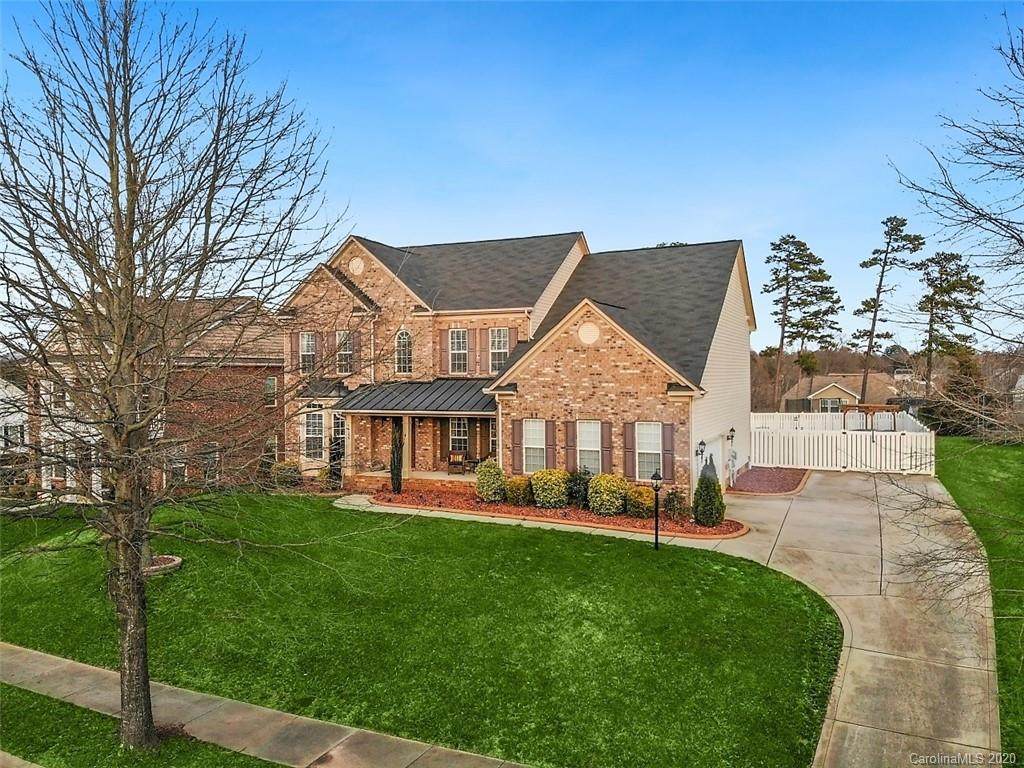 155 Warfield Drive - Photo 1