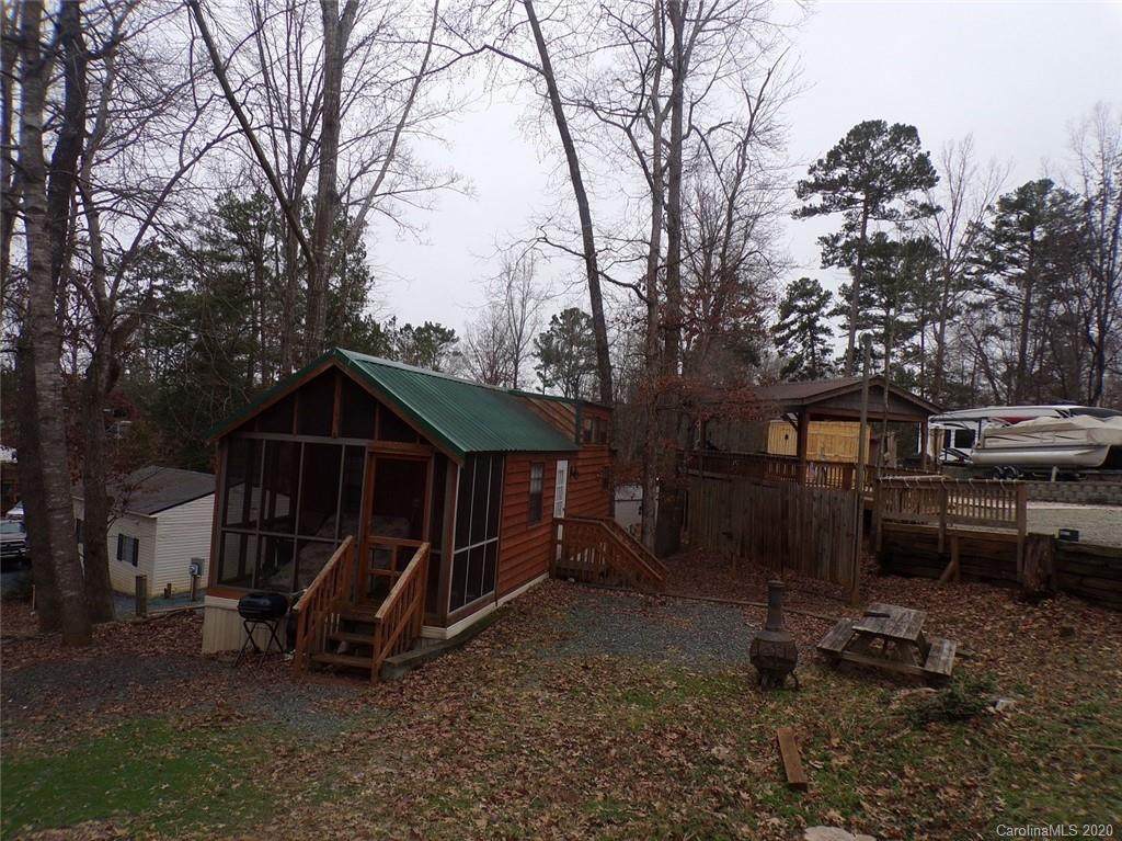 126 Indian Harbor Trail - Photo 1