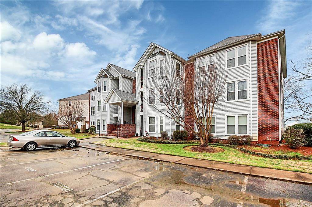10237 Rose Meadow Lane - Photo 1