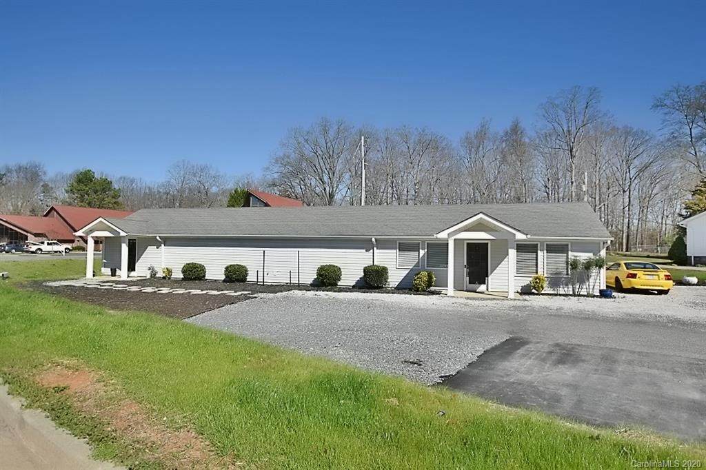 3292 Mount Gallant Road - Photo 1