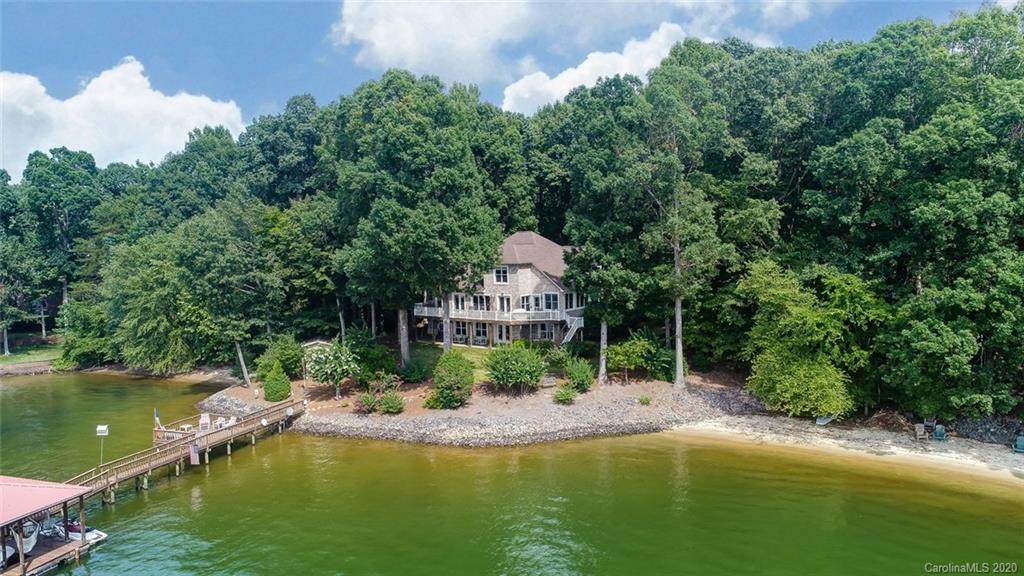 139 Hawks Point Drive - Photo 1