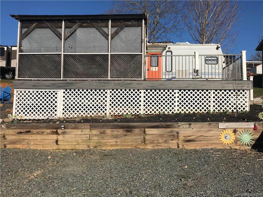 137 Eagle Lane - Photo 1