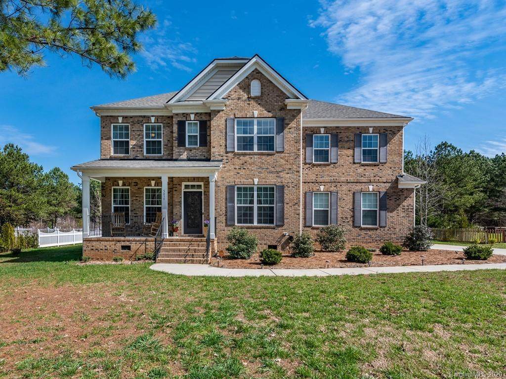5039 Gatsby Circle - Photo 1