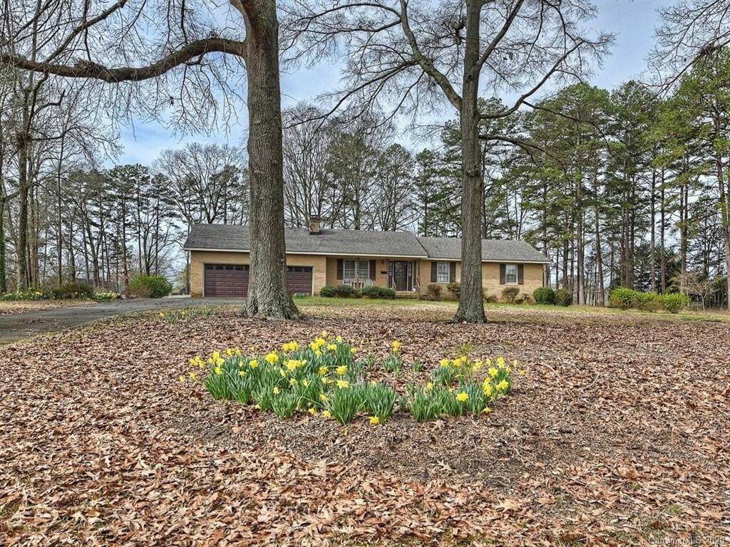 14924 Pawnee Trail - Photo 1