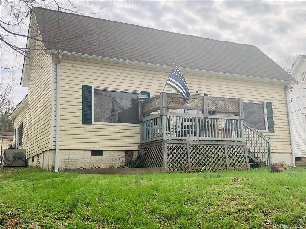 423 Salisbury Avenue - Photo 1