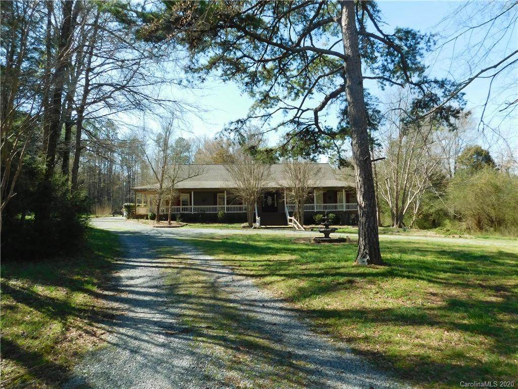 7910 Waxhaw Creek Road - Photo 1