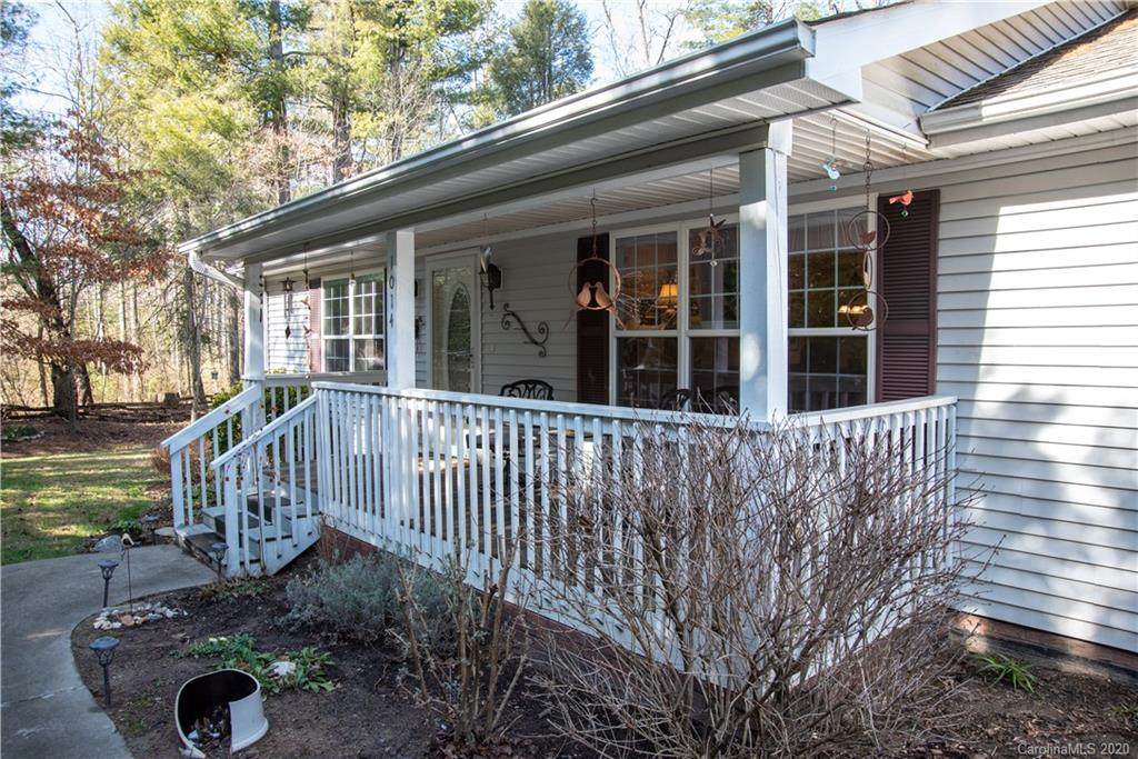 1014 White Pine Drive - Photo 1