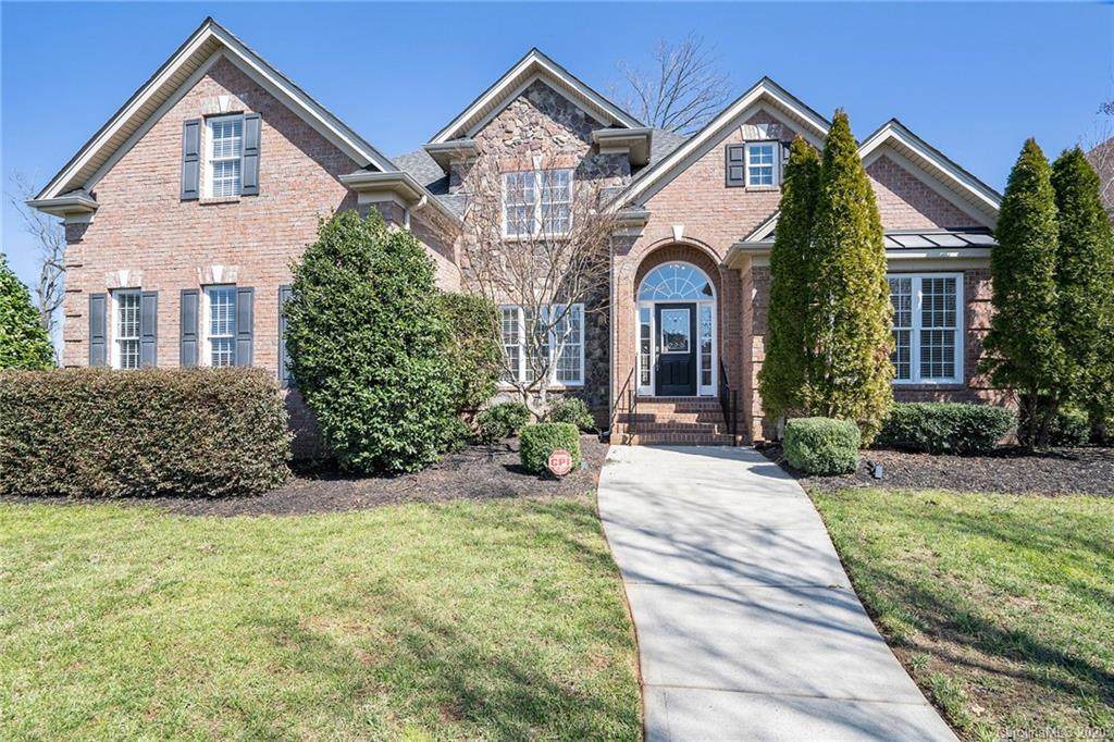 8905 Landsdowne Avenue - Photo 1