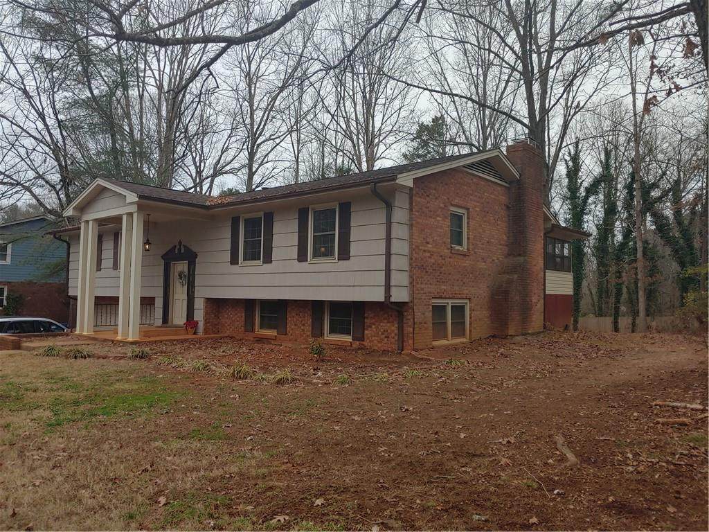 621 36th Ave - Photo 1