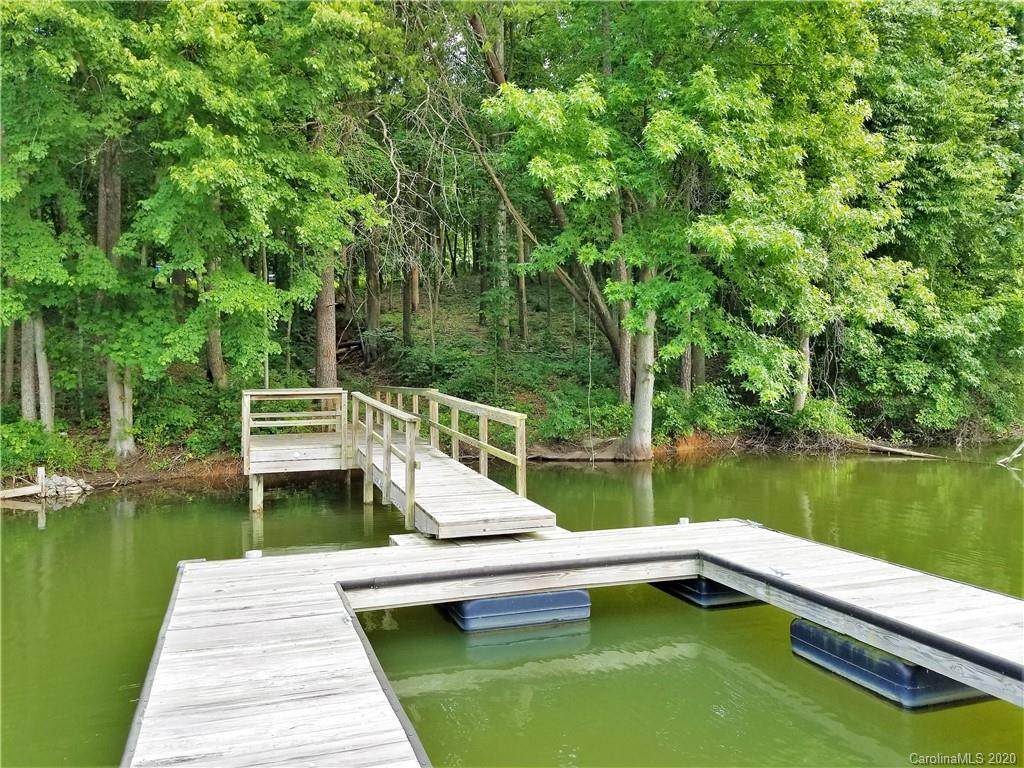 3631 Chevlot Hills Road - Photo 1