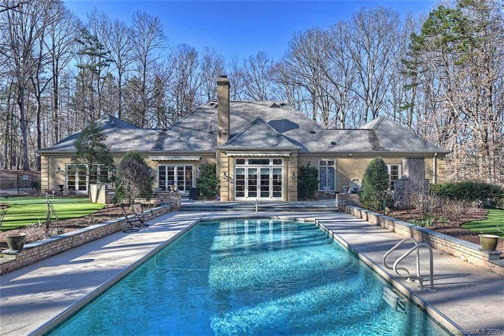 8389 Providence Road - Photo 1