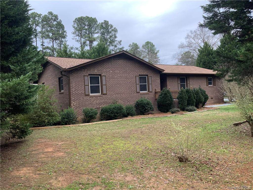 934 Idlewild Drive - Photo 1